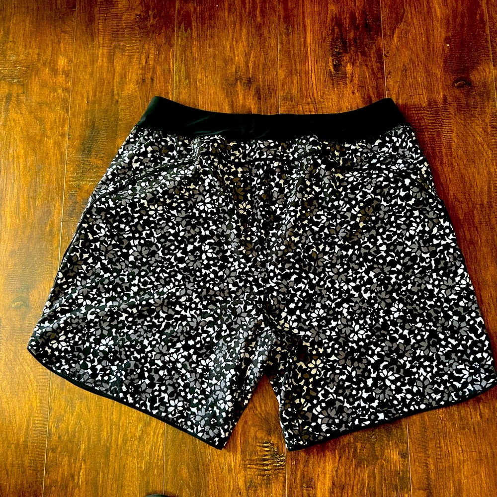 Lands' End Black and White women’s swim shorts size 20W